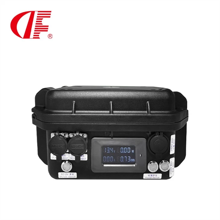 AC220V 110V UPS Inaistrithe Soláthar Cumhachta Éigeandála Battery LiFePO4
