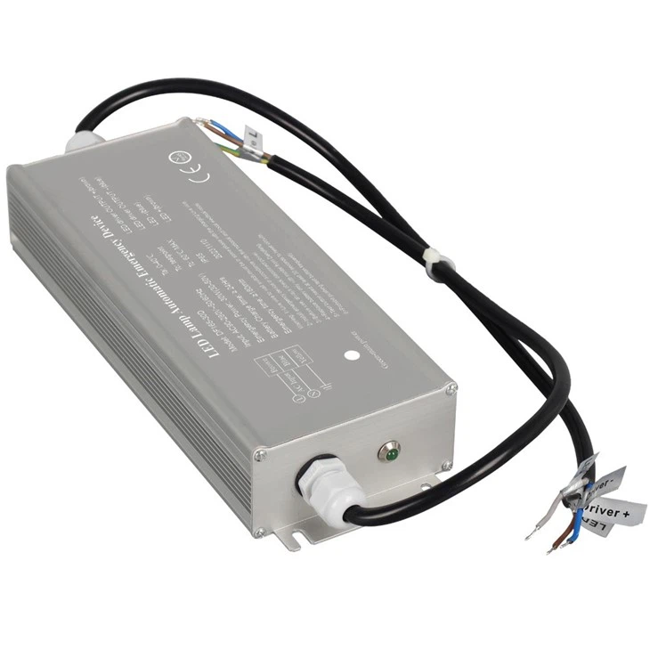 Outdoor Emergency Power Supply Waterproof Ip65 Highbay Floodlight Rechargeable Emergency Power Kit